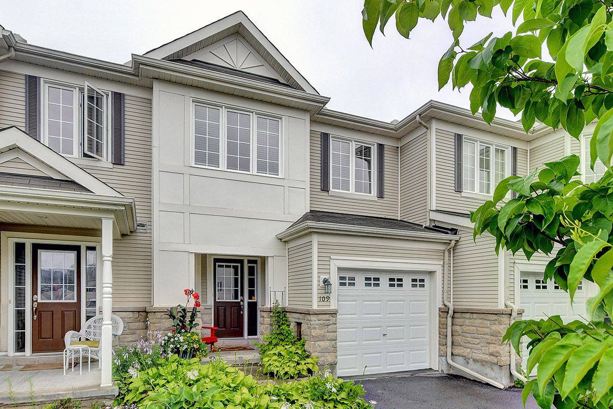 Barrhaven, ON K2J 0P4,109 Goldwood Private