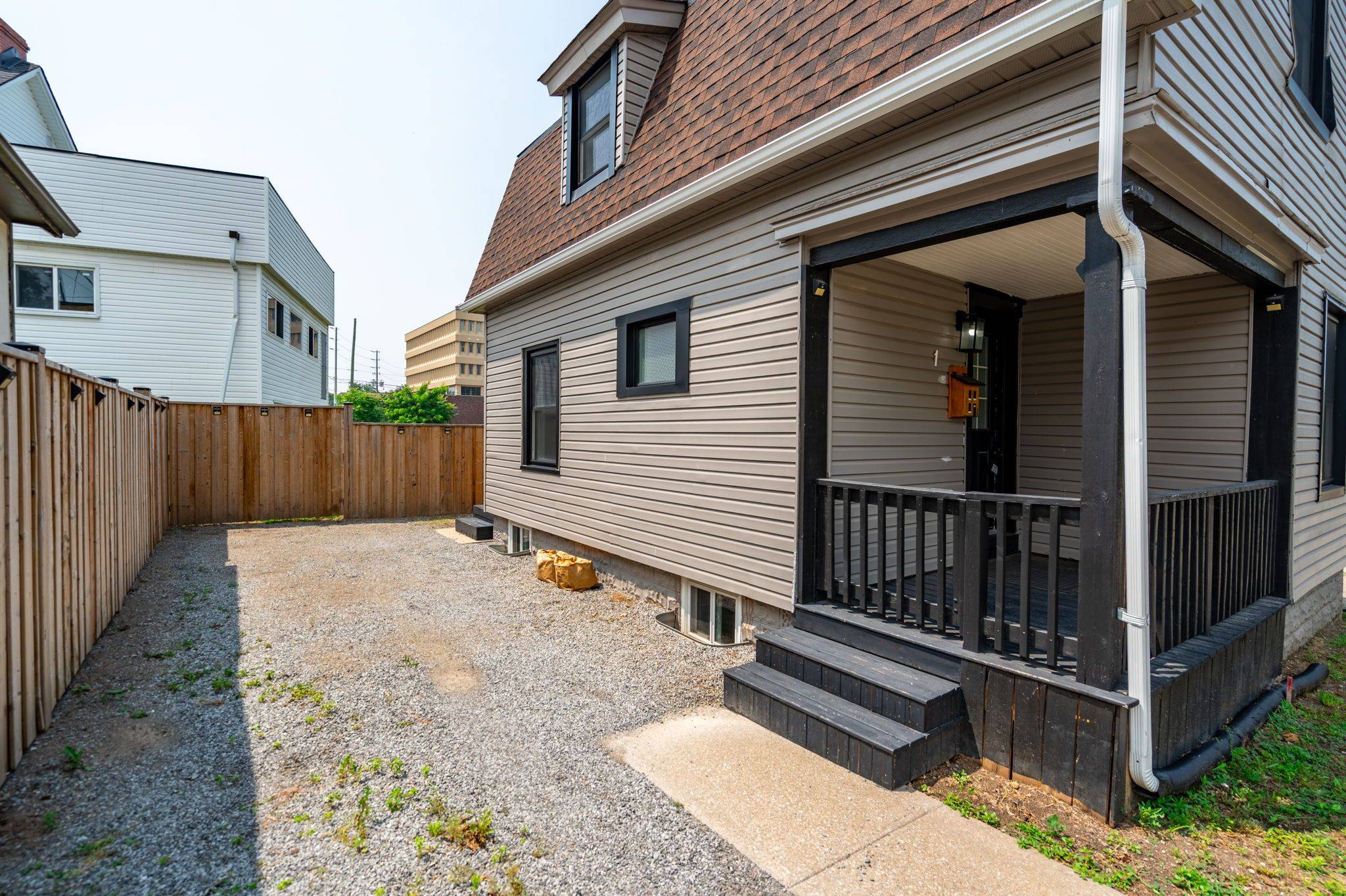St. Catharines, ON L2R 3X6,1 Prince ST