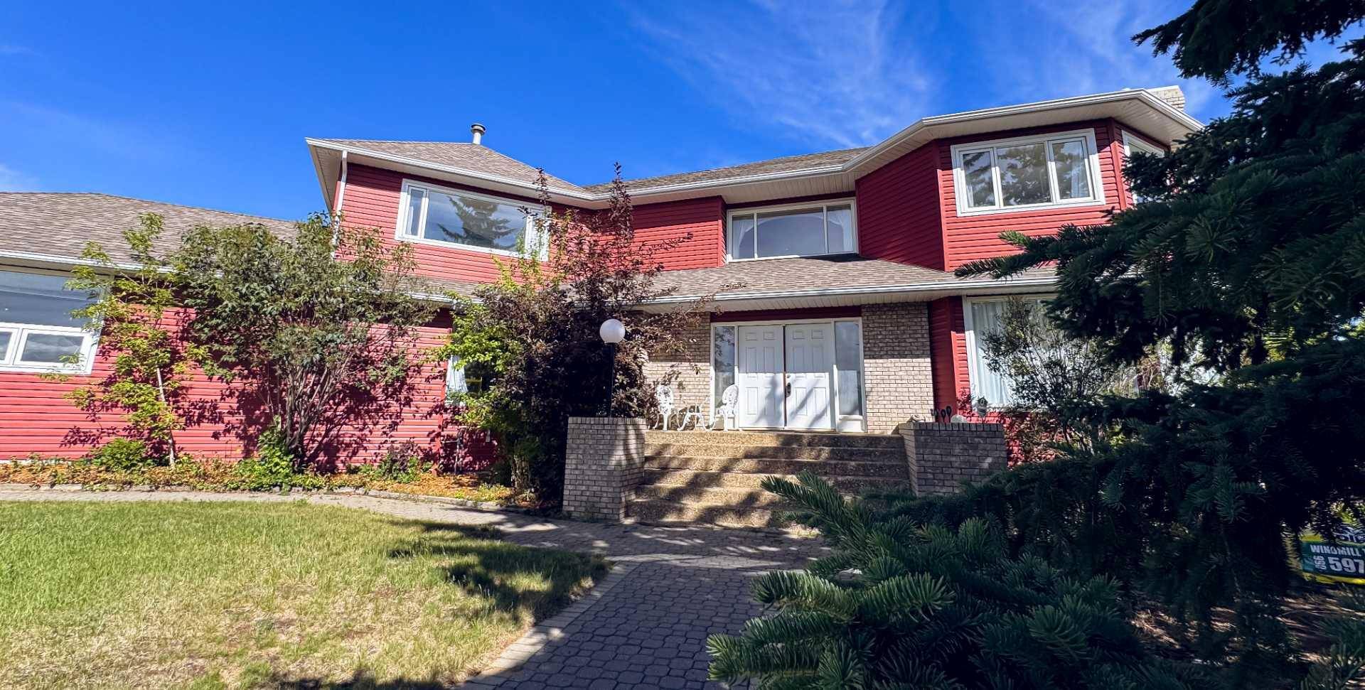 Peace River, AB T8S 1N8,10010 89 ST