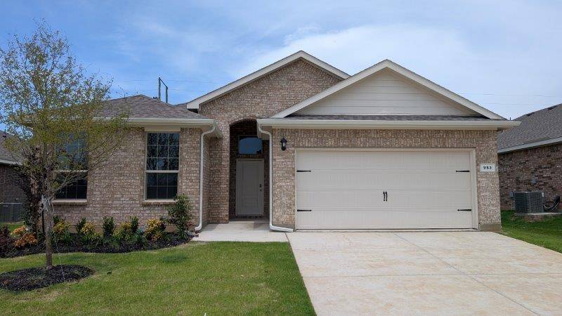 Cleburne, TX 76031,953 TRACTION Trail
