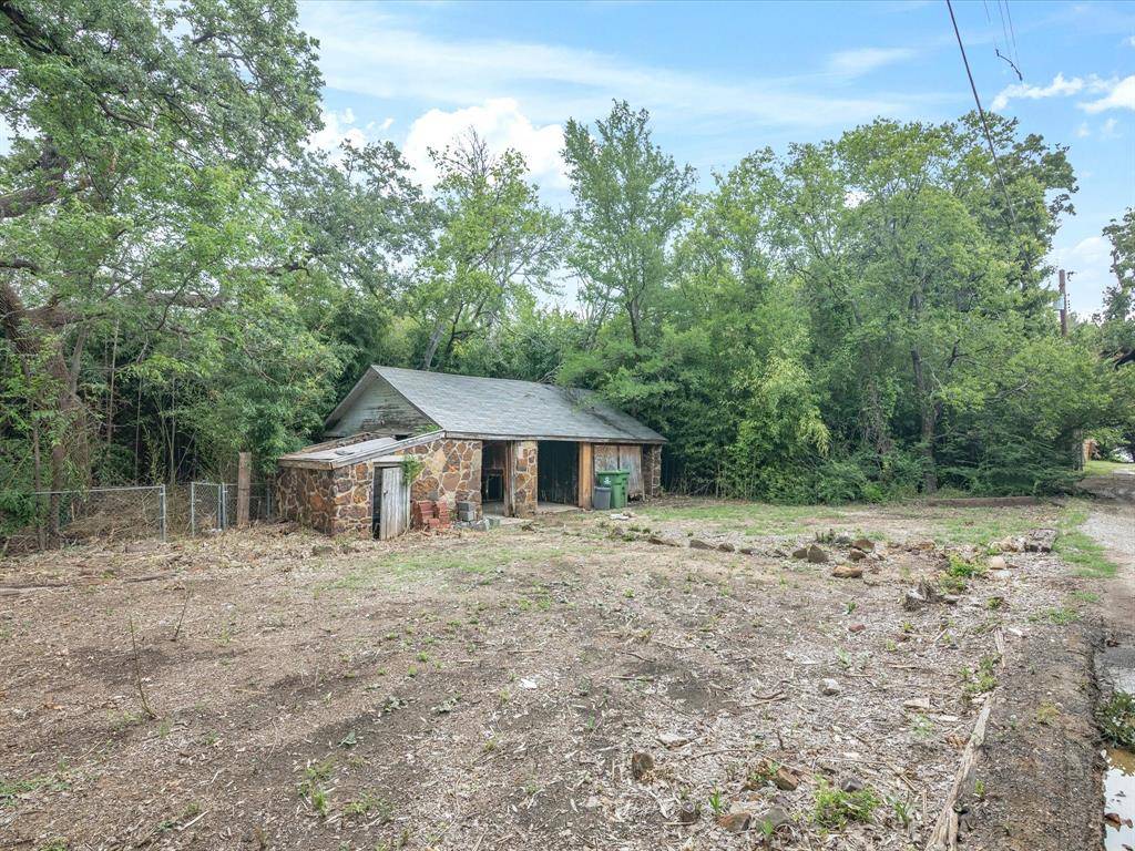 Shady Shores, TX 76208,203 E 9th Street
