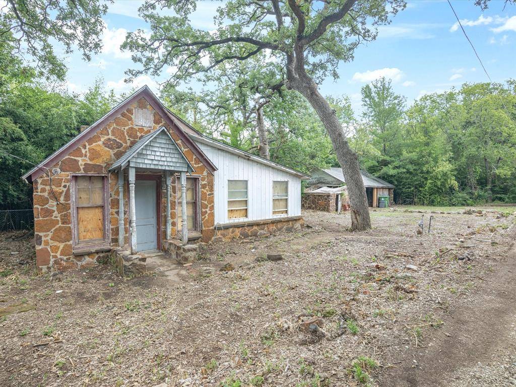 Shady Shores, TX 76208,203 E 9th Street