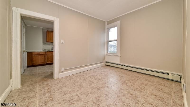 Clifton City, NJ 07011,499 Crooks Ave #4