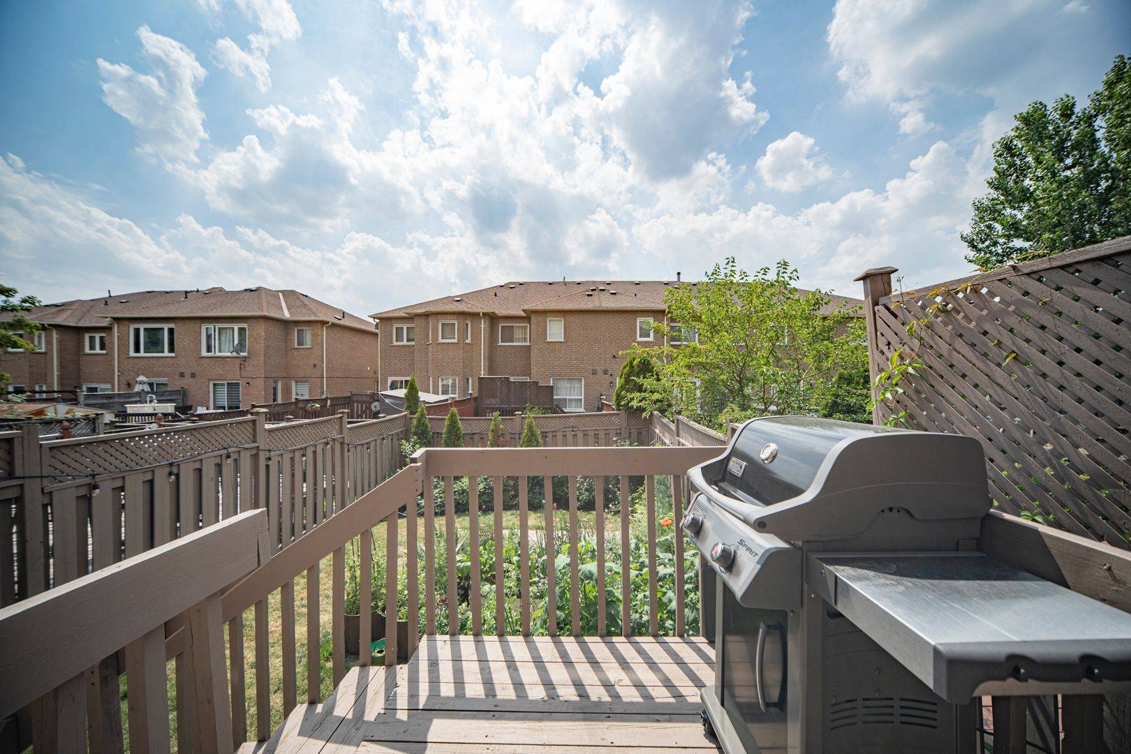 Vaughan, ON L6A 2N5,142 Lindenshire AVE