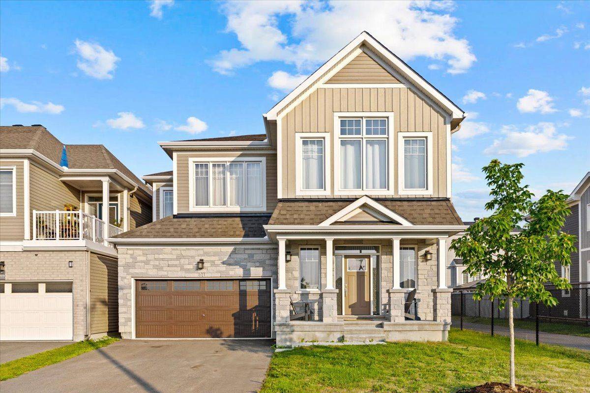 Stittsville - Munster - Richmond, ON K0A 2Z0,611 Terrier CIR