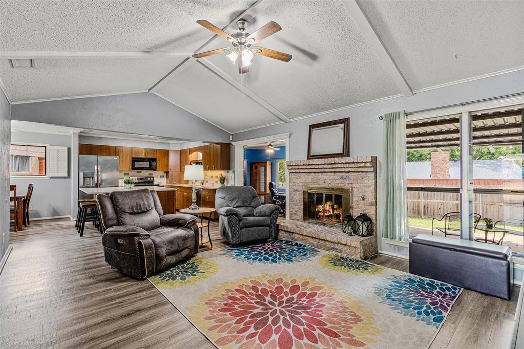 Garland, TX 75043,910 Meadowside Circle