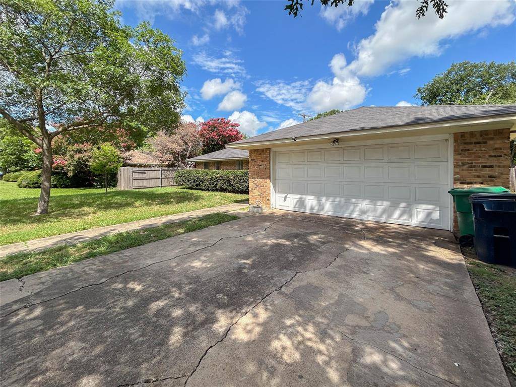 Denton, TX 76209,1425 E Windsor Drive