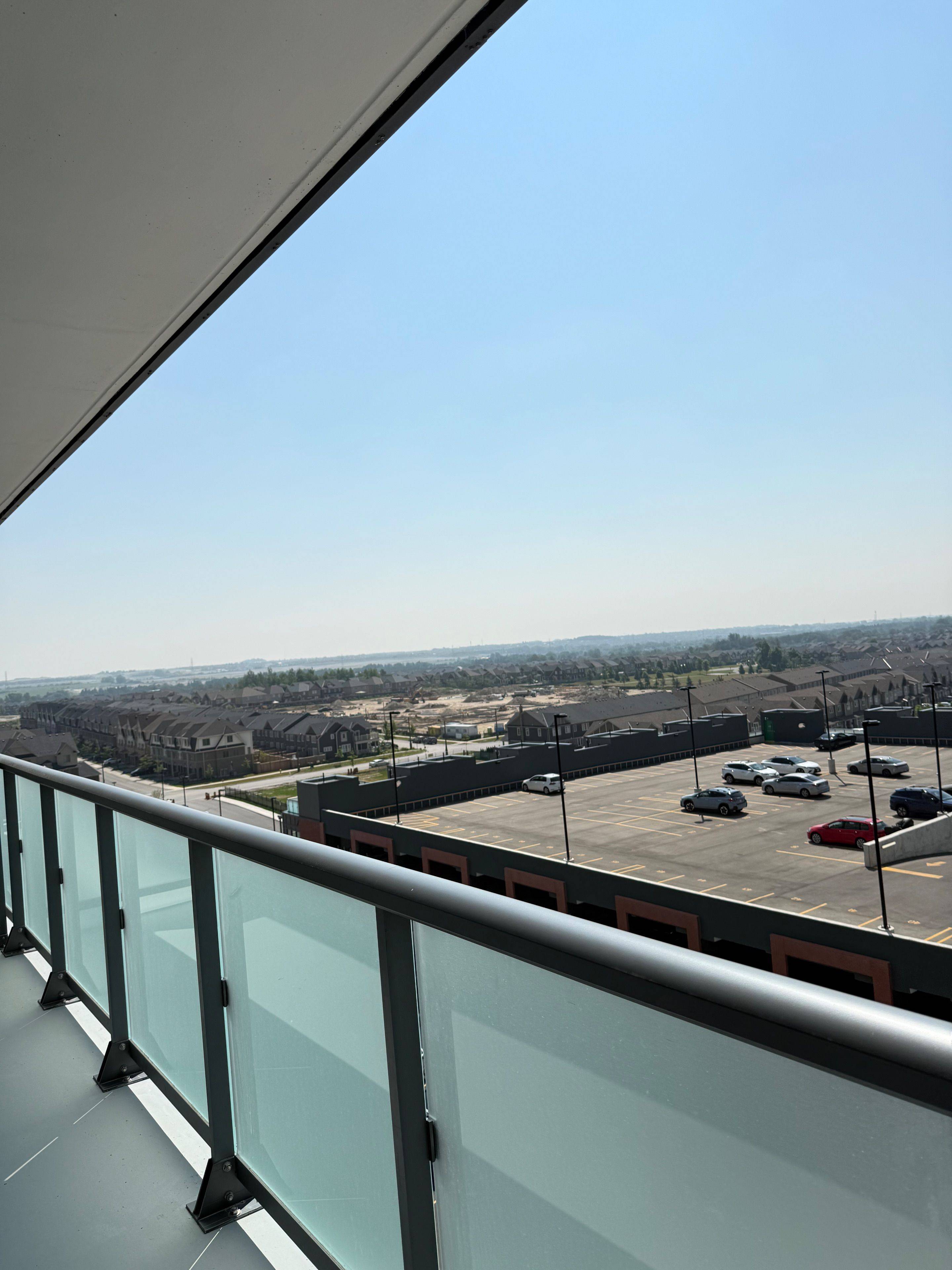 Oshawa, ON L1L 0W3,2545 Simcoe ST #725