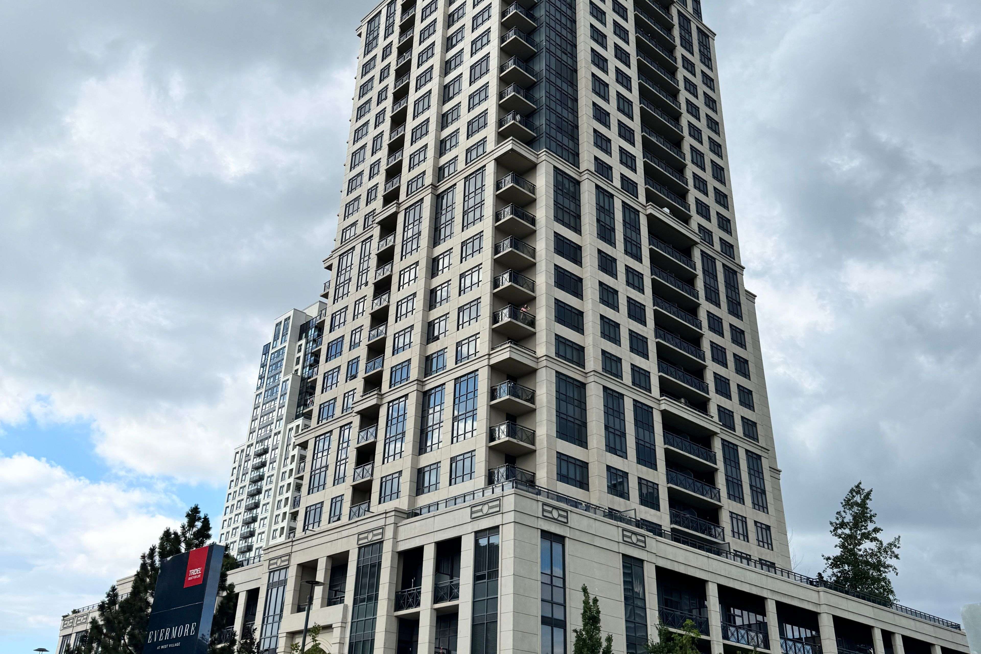 Toronto W08, ON M9C 4Z5,6 Eva RD #2001
