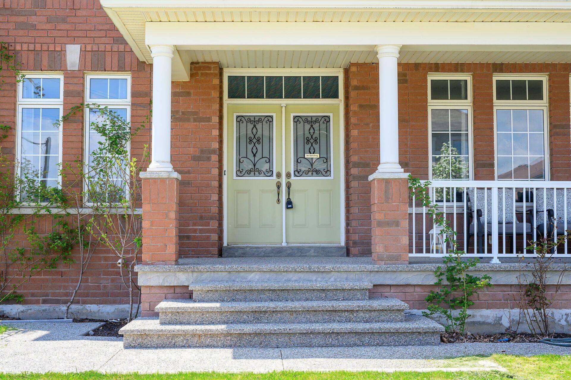 Hamilton, ON L0R 2H7,123 Attridge CRES