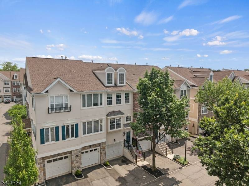 Clifton City, NJ 07013,31 Devonshire Dr