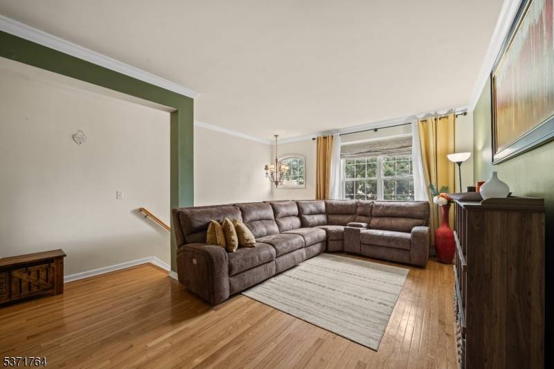 Clifton City, NJ 07013,31 Devonshire Dr