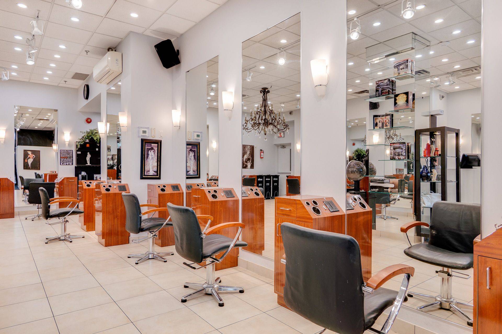 Toronto C14, ON M2M 4J5,3292 Bayview AVE #102