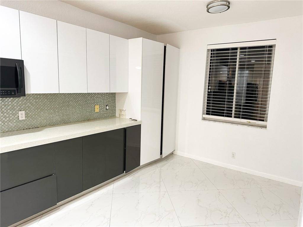 Weston, FL 33327,499 Conservation Dr