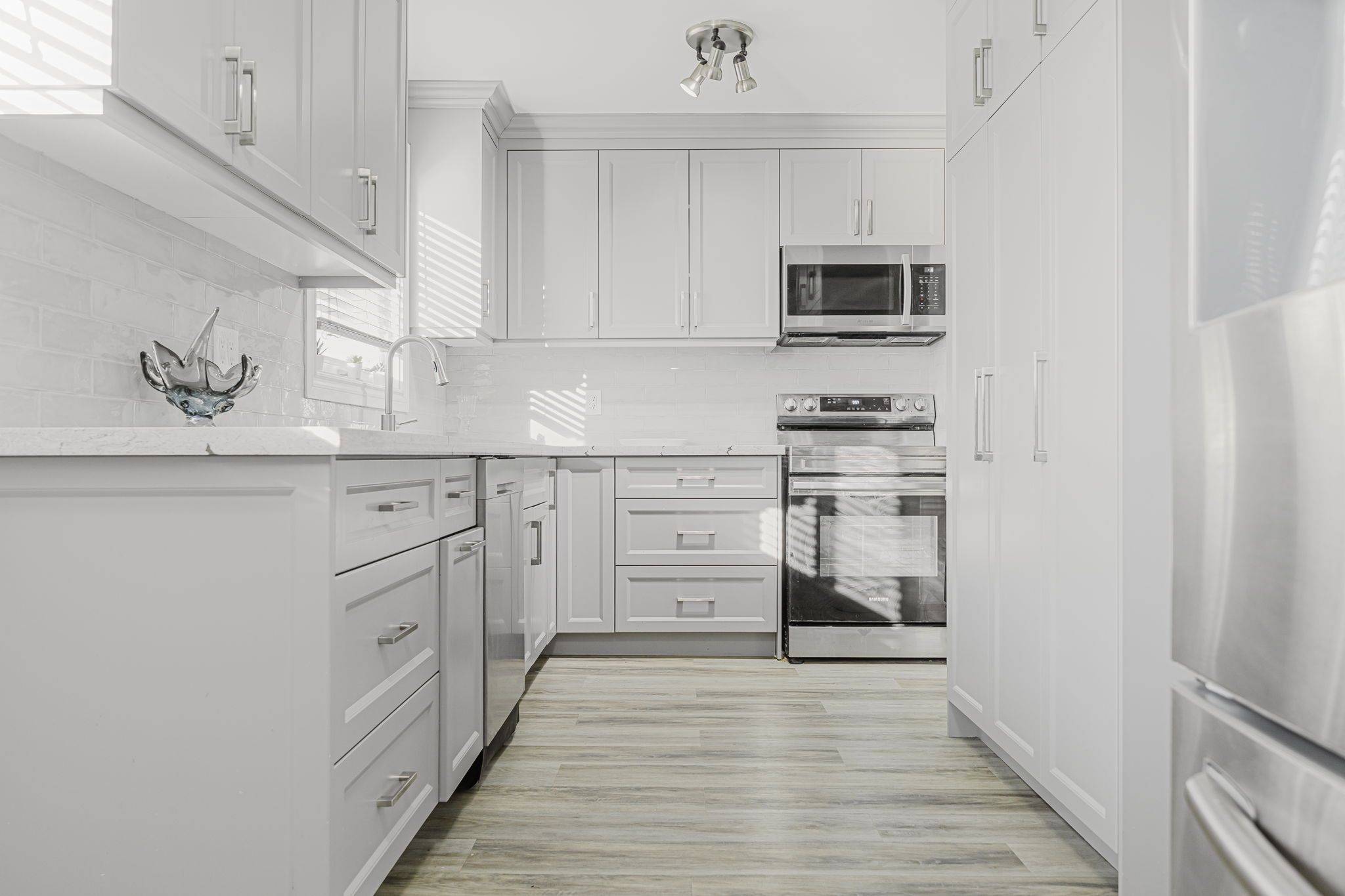 Burlington, ON L7P 3Y4,2416 Malcolm CRES #Upper Level