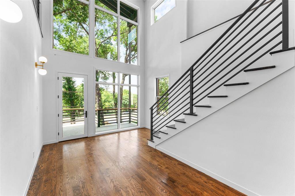 Dallas, TX 75211,3110 W Jefferson Boulevard