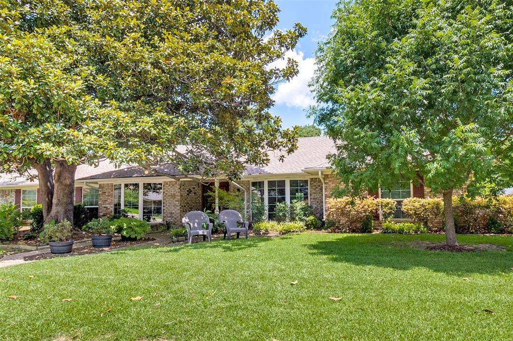 Dallas, TX 75248,7215 Hillwood Lane