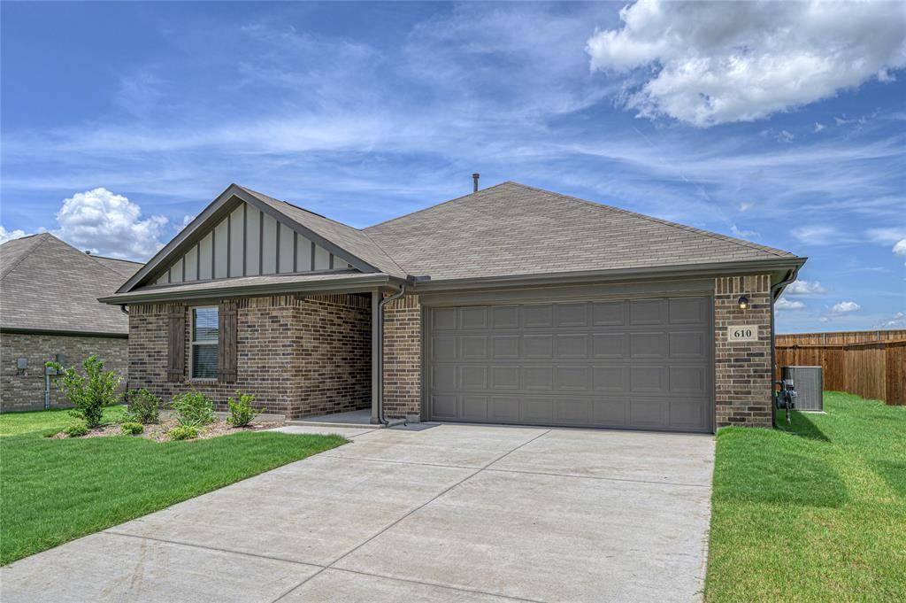 Van Alstyne, TX 75495,610 Ridgewood Drive