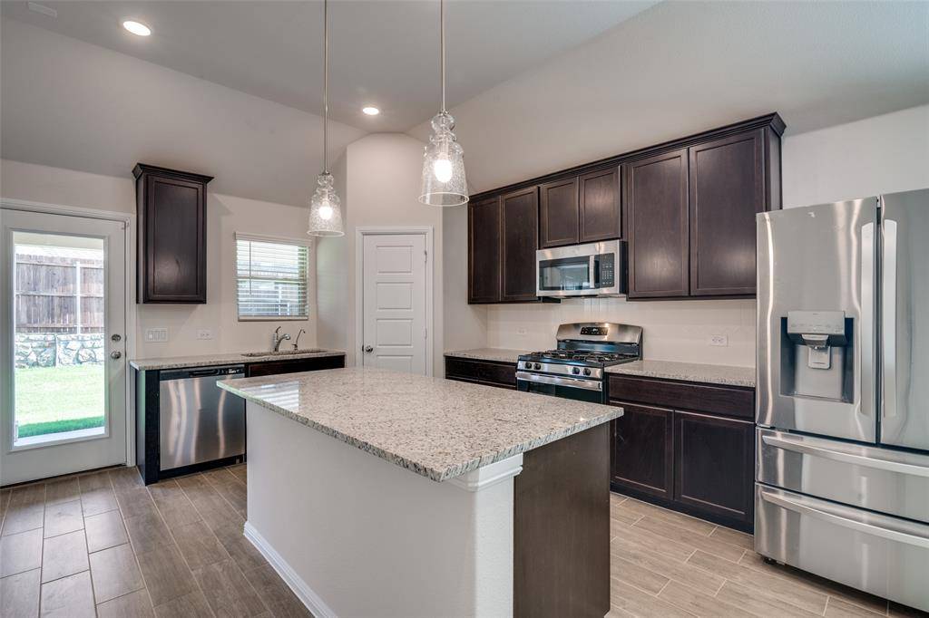 Lavon, TX 75166,722 Gentle Bird Dr
