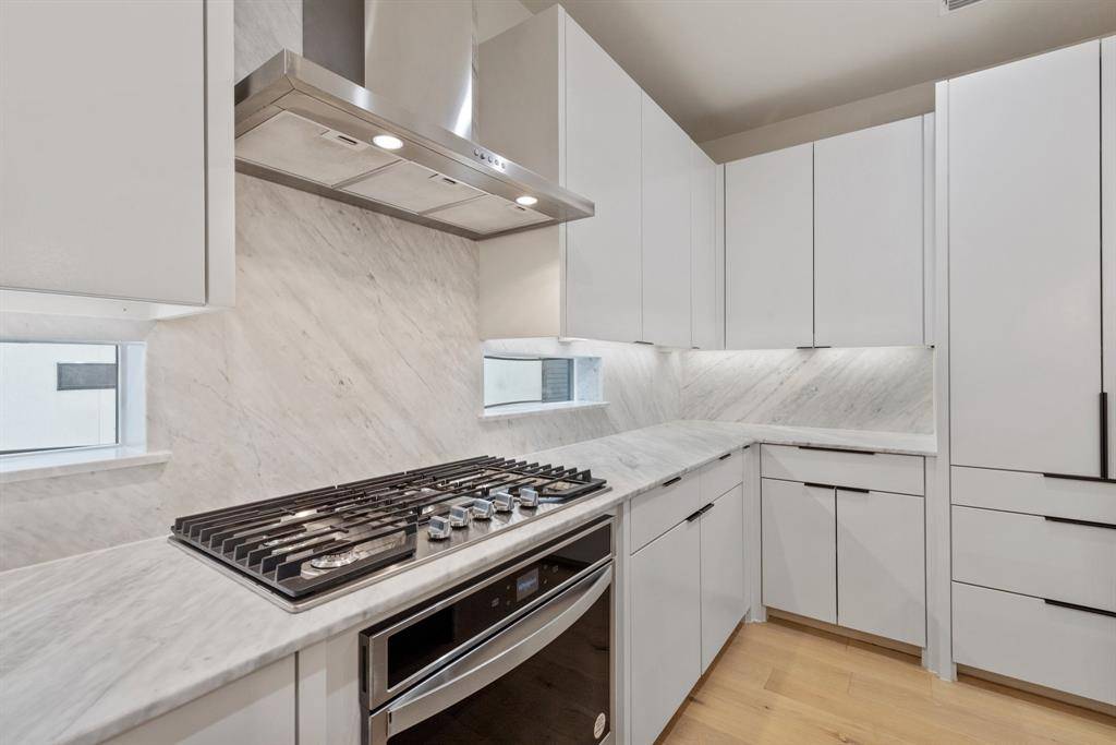 Dallas, TX 75208,1147 N Madison Avenue #104