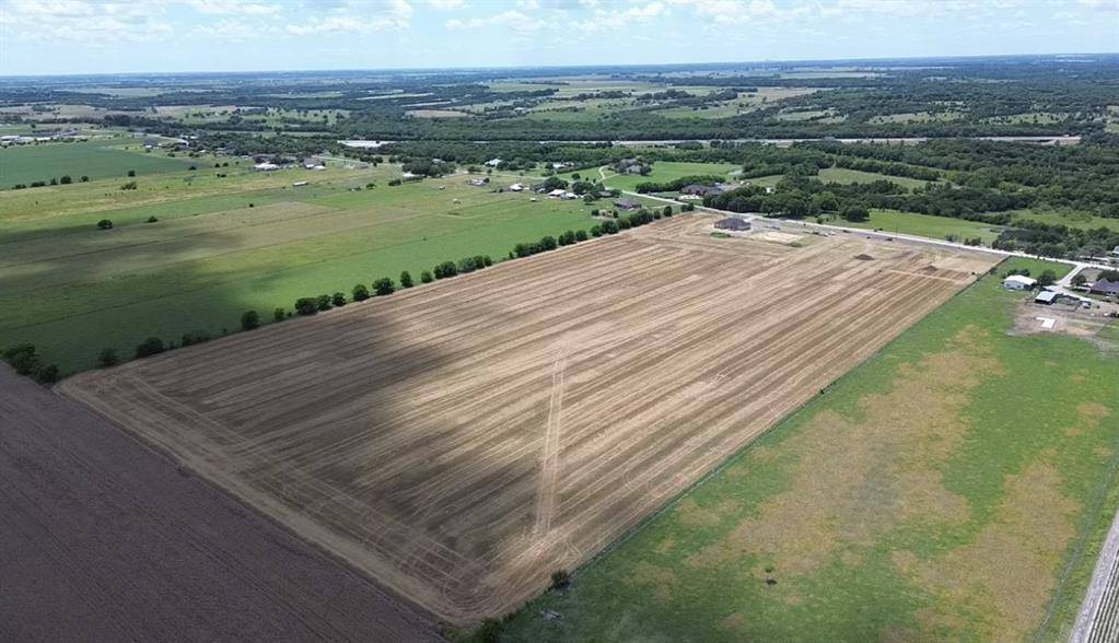 Palmer, TX 75152,520 Hampel Road