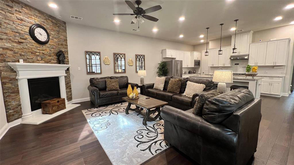 Plano, TX 75024,4557 El Paso Drive