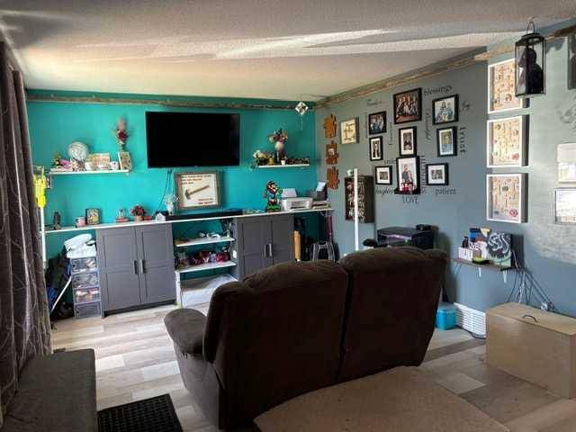 Lloydminster, AB T9V 1H2,3406 54 AVE