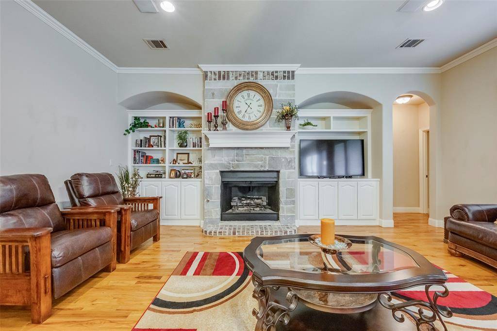 Saginaw, TX 76179,944 Virginia Lane