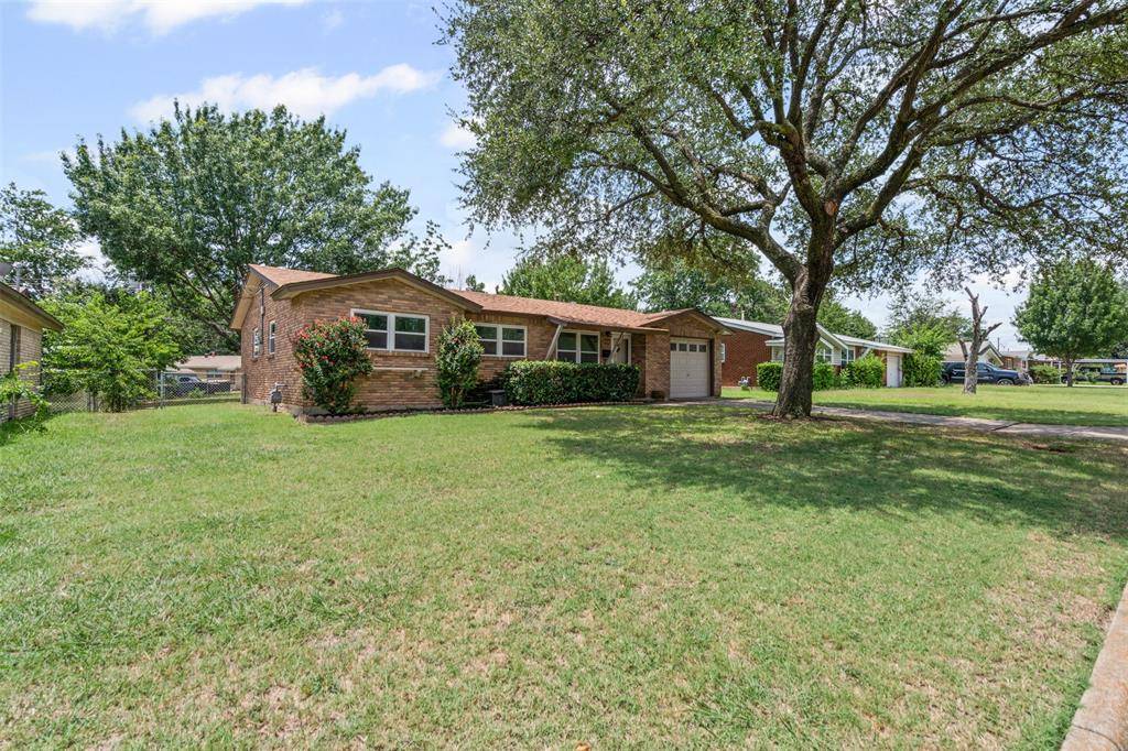 Saginaw, TX 76179,316 Thompson Drive