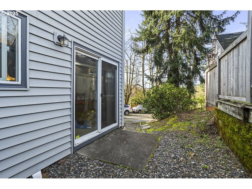Portland, OR 97219,7820 SW 17TH DR