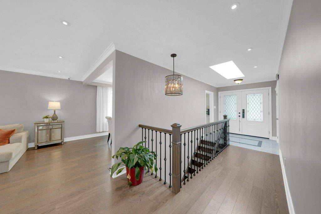 Toronto C15, ON M2H 1H9,151 Brahms AVE