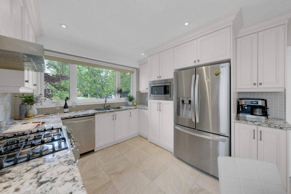 Toronto C15, ON M2H 1H9,151 Brahms AVE