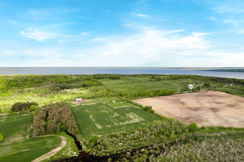Penetanguishene, ON L9M 2C8,584 Curry RD