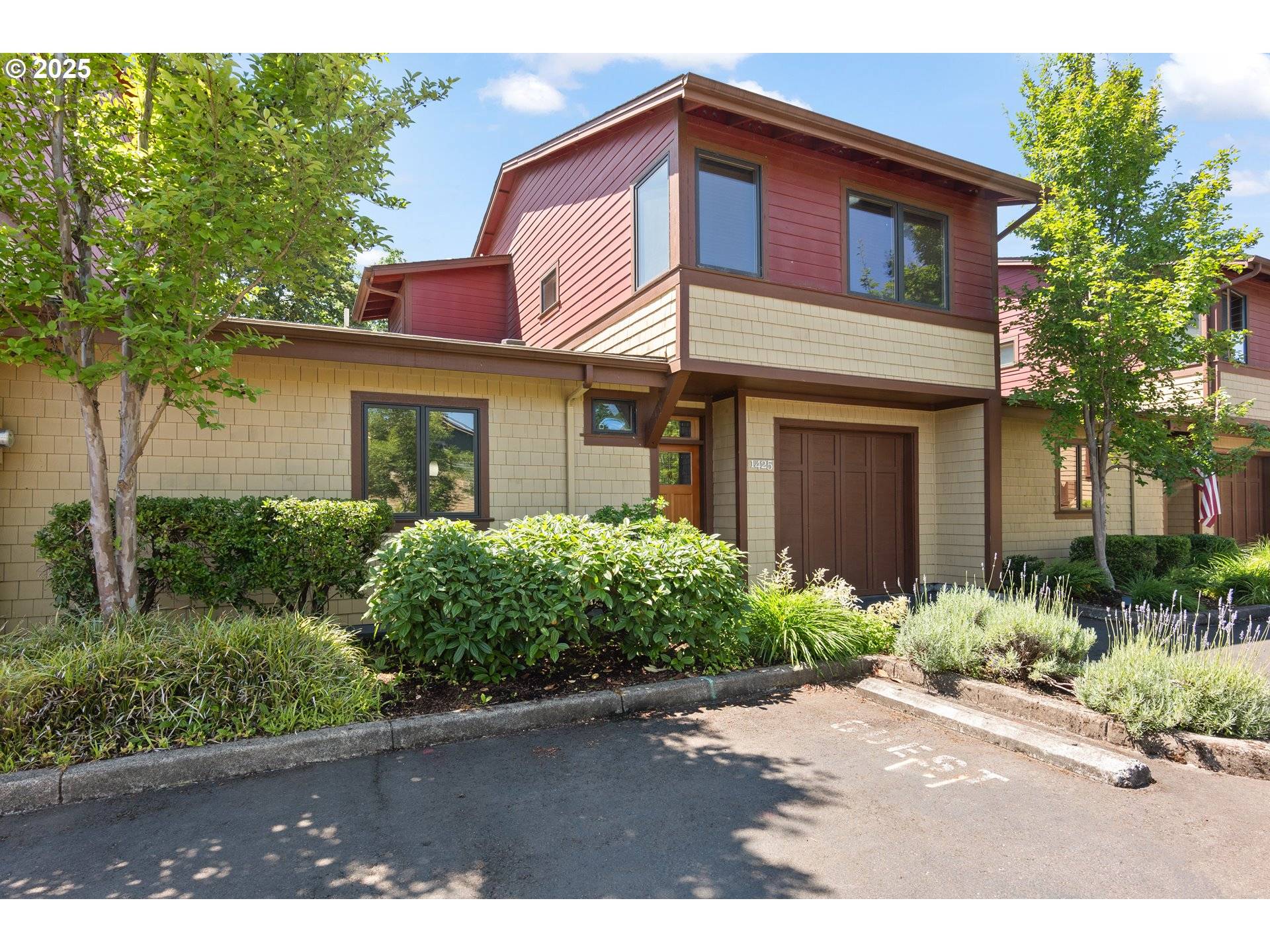 Eugene, OR 97401,1425 PERDUE LOOP