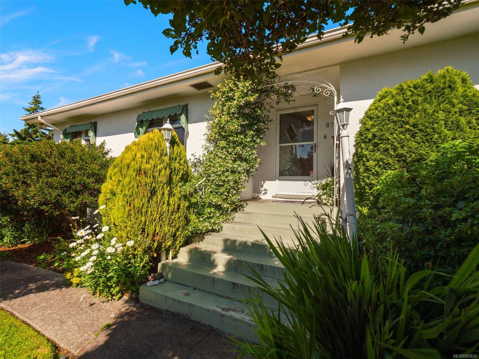 Oak Bay, BC V8S 2V1,877 Island Rd