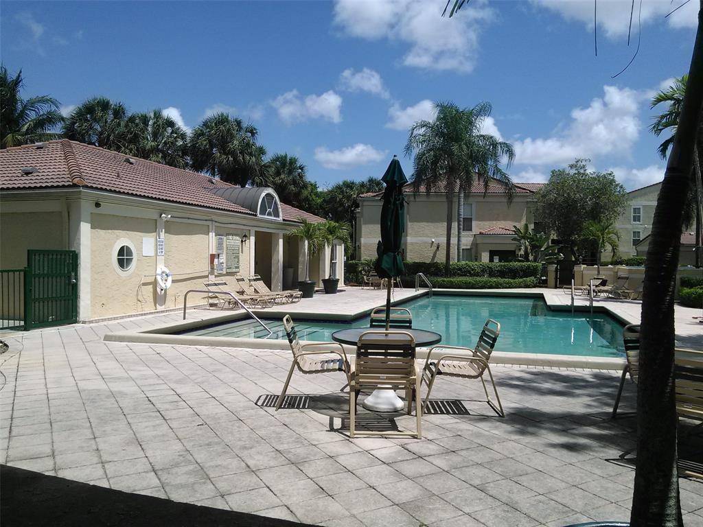 Coral Springs, FL 33071,875 Riverside Dr #737
