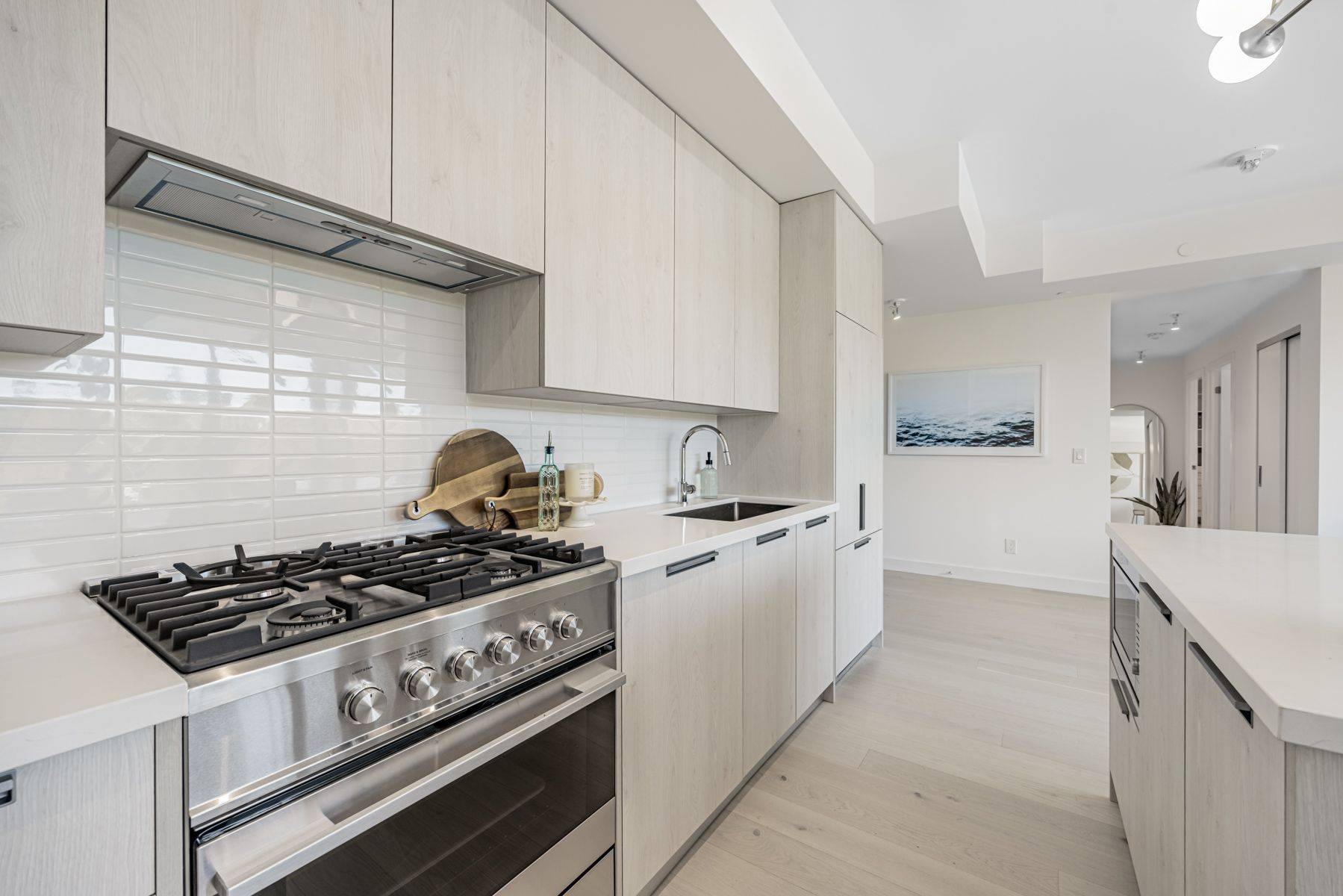 Toronto W08, ON M8X 2S4,160 Kingsway CRES #312