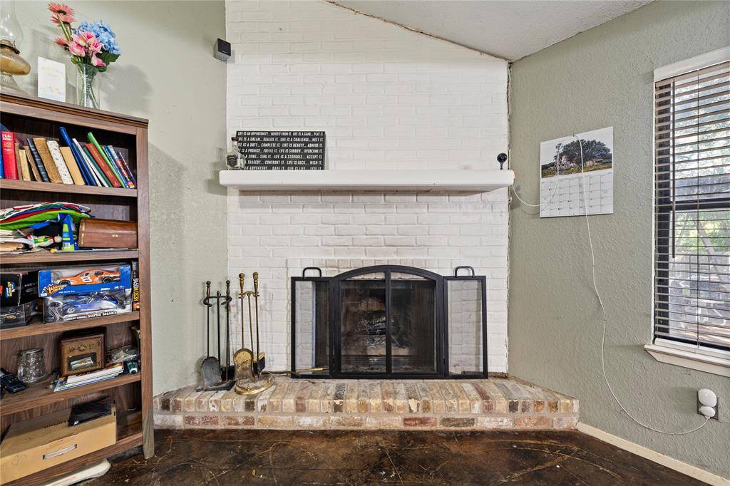 Robinson, TX 76706,121 E Santa Anna Drive