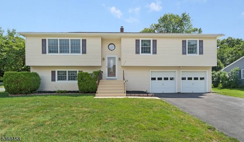 Lopatcong Twp., NJ 08865,243 Powderhorn Dr