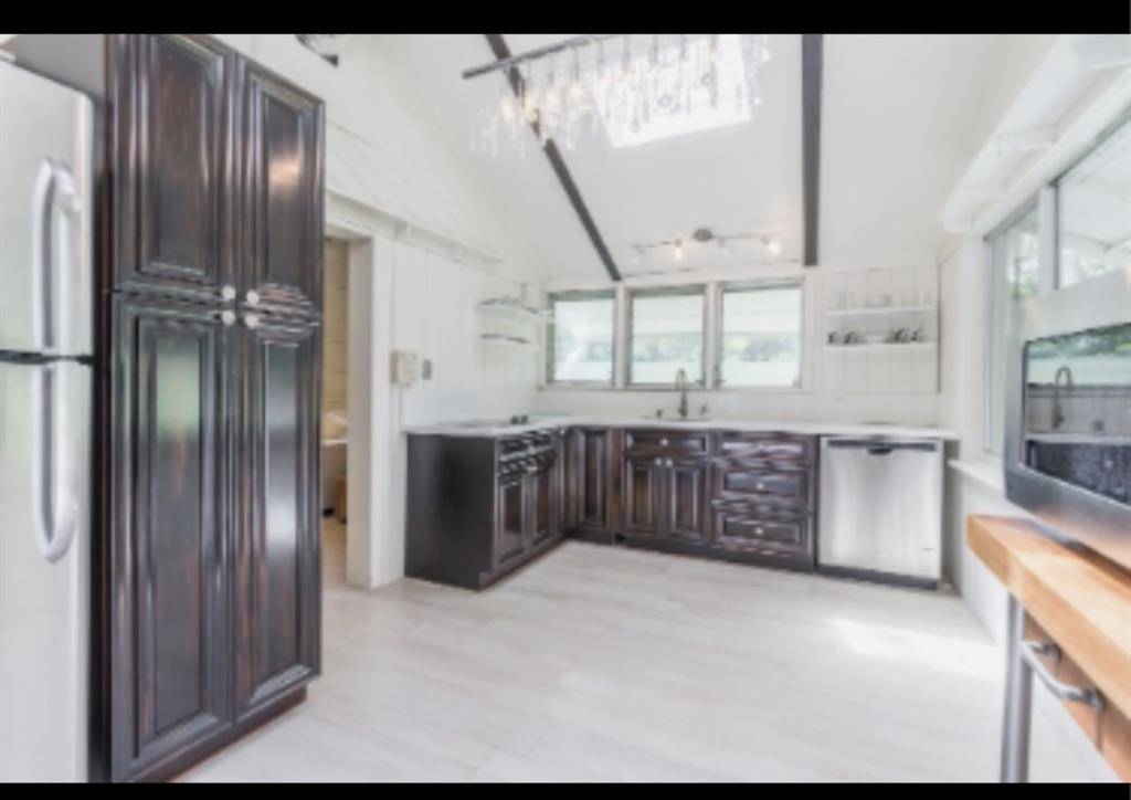 Miami, FL 33143,7260 SW 76th St