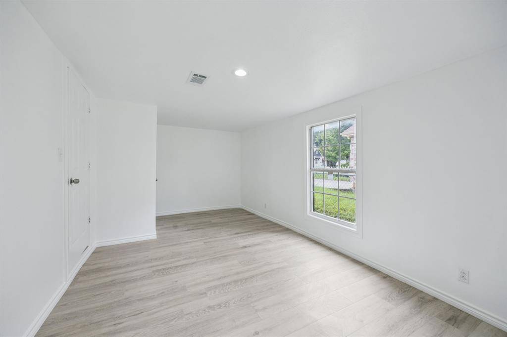Dallas, TX 75216,1559 E Ohio Avenue