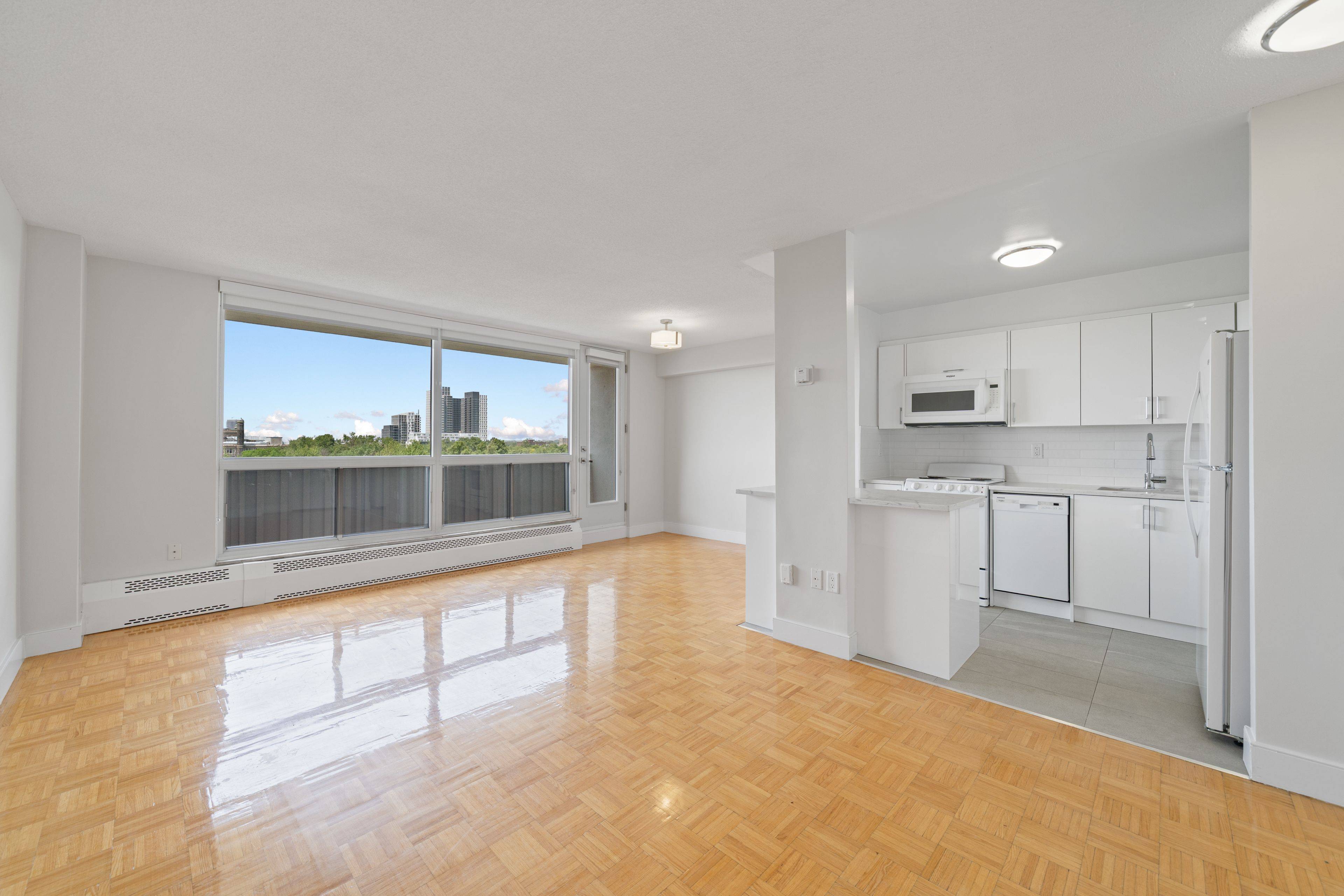 Toronto C01, ON M5S 2H8,666 Spadina AVE #1510