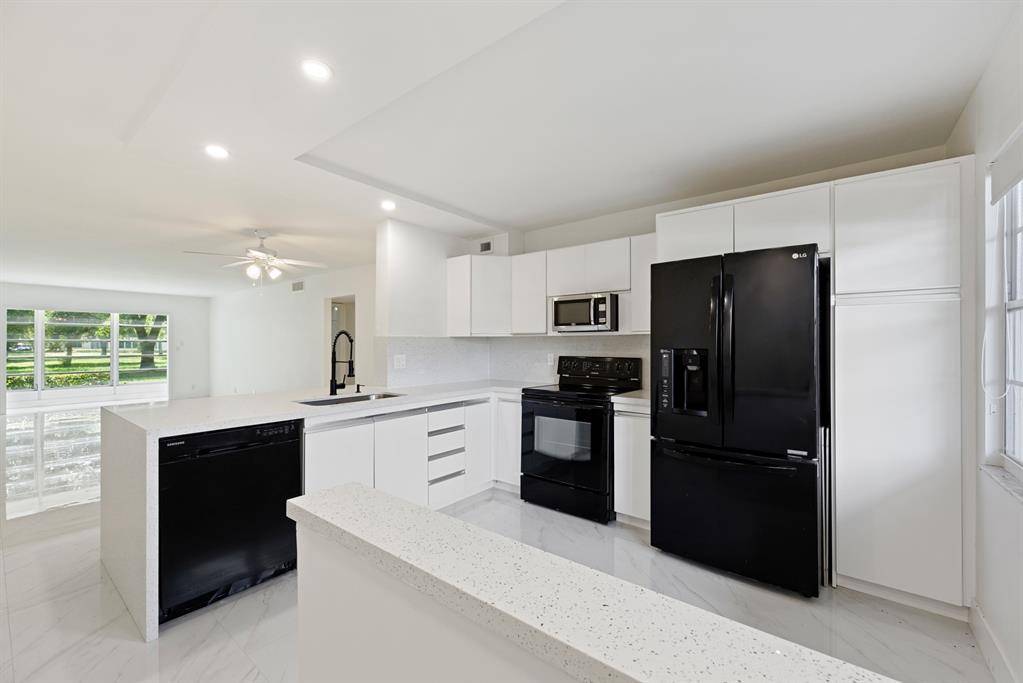 Coconut Creek, FL 33066,2202 Lucaya Bnd
