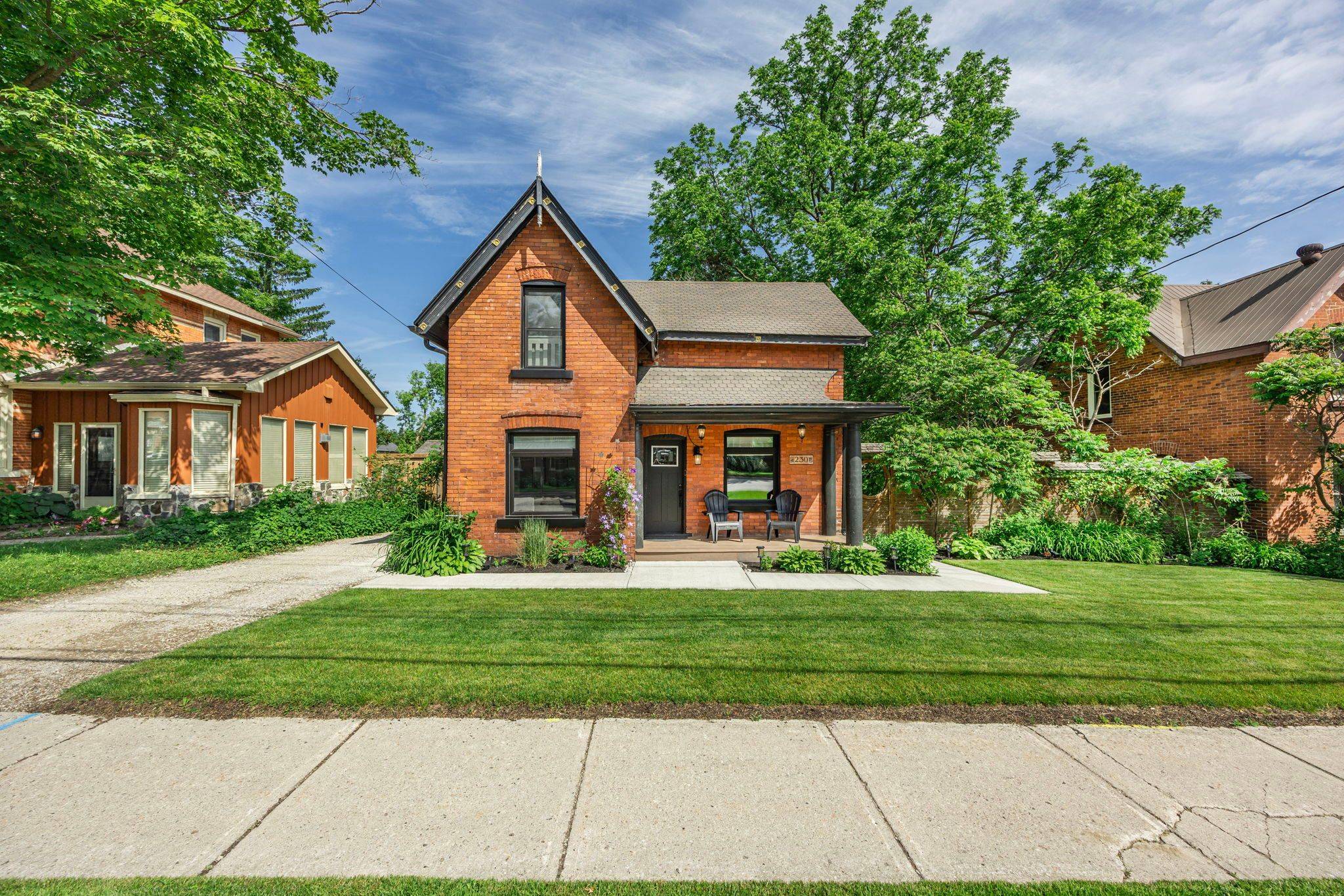 Orillia, ON L3V 3B5,230 Mississaga ST W