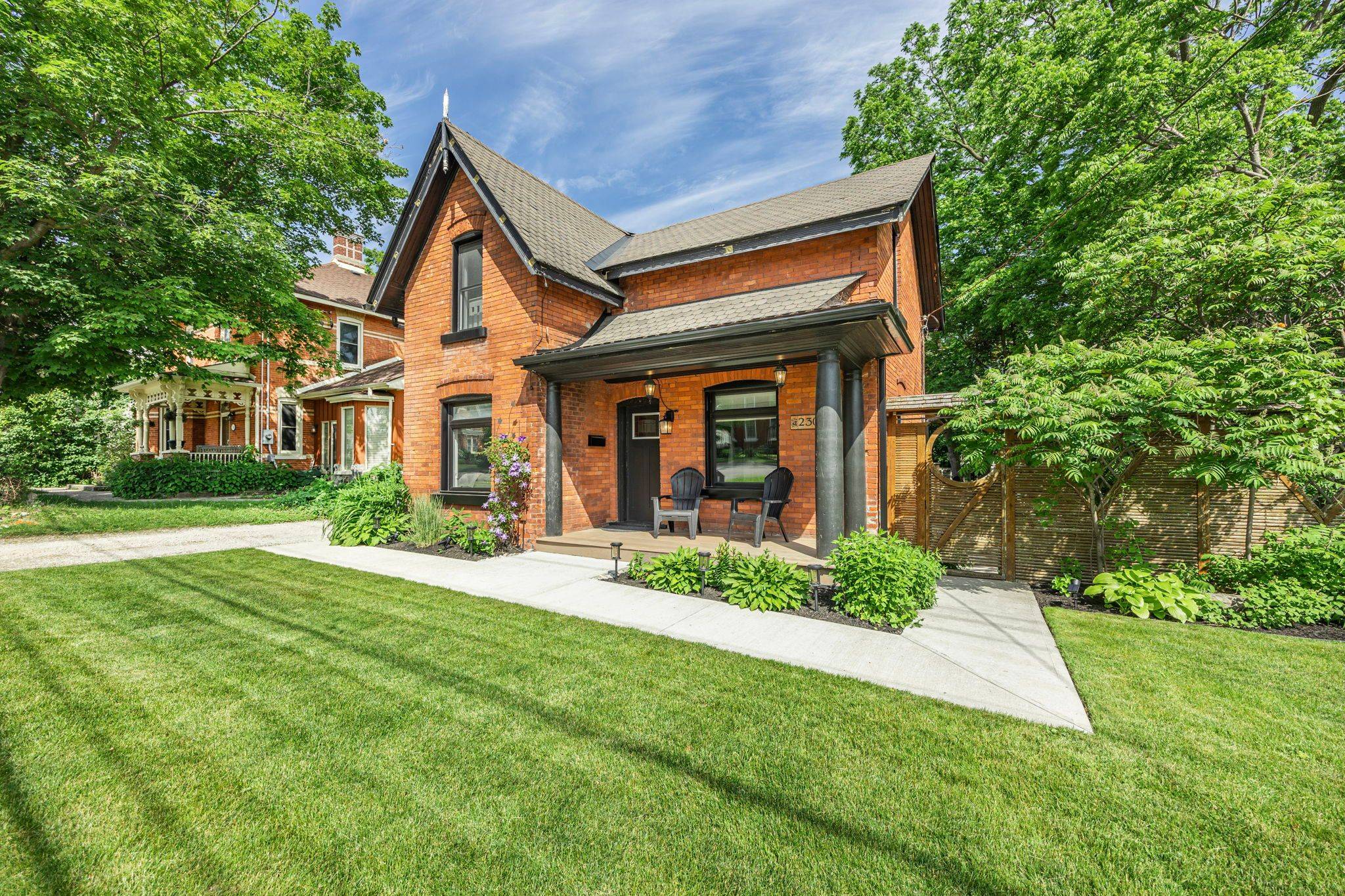 Orillia, ON L3V 3B5,230 Mississaga ST W