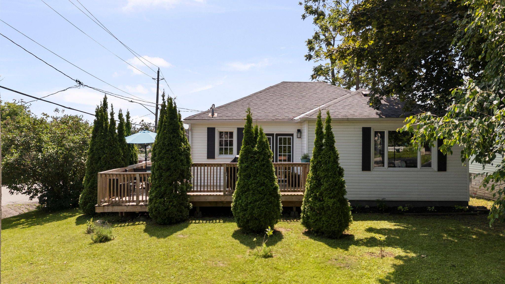 Orillia, ON L3V 2W8,307 LINWOOD AVE