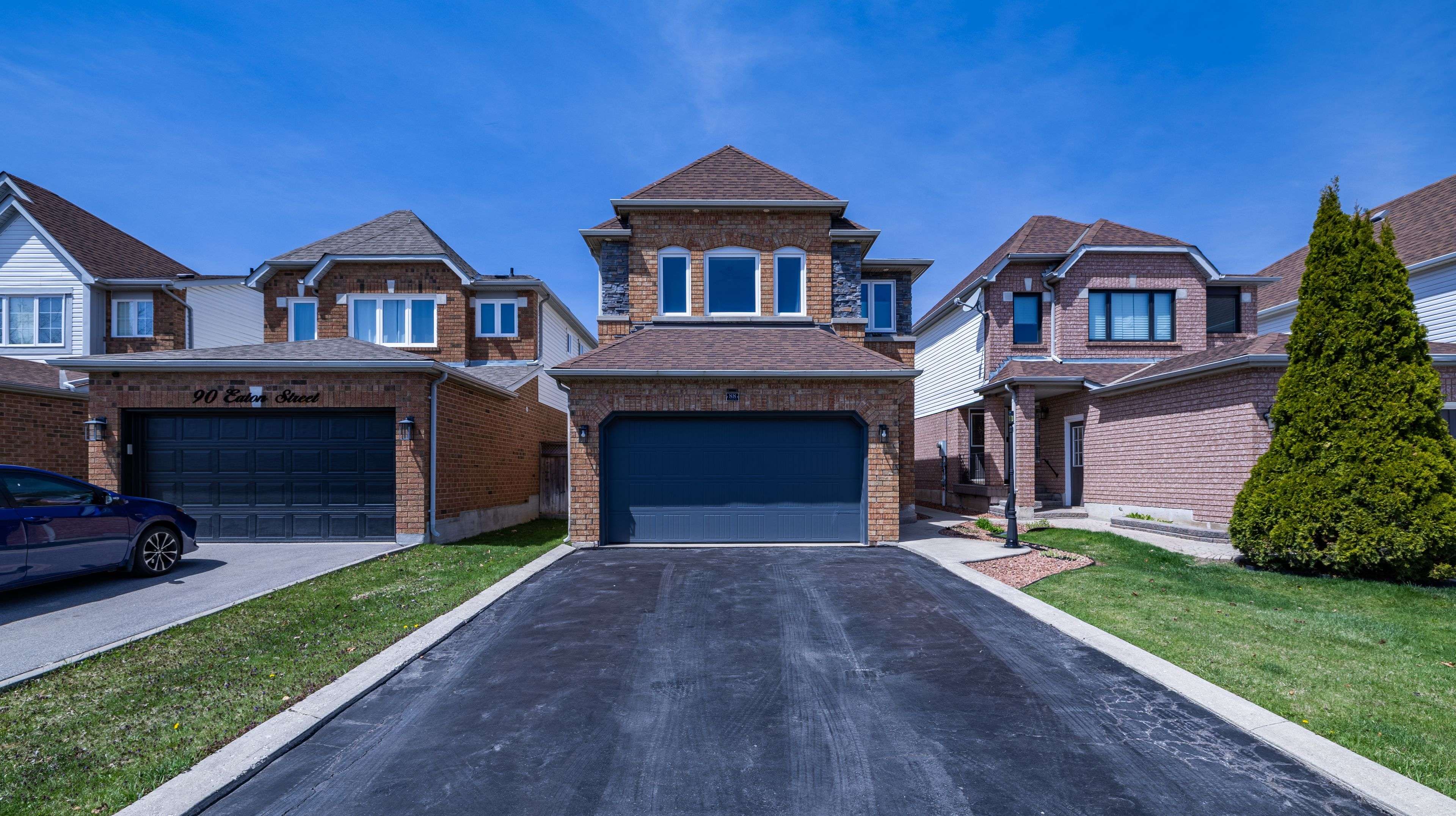 Halton Hills, ON L7G 5T2,88 Eaton ST