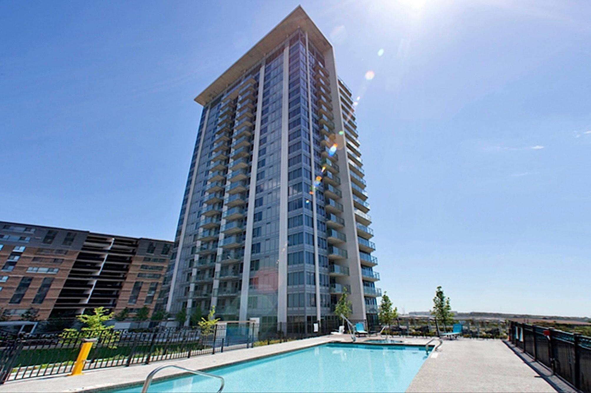 Brampton, ON L6T 0J2,188 Clark BLVD #PH01