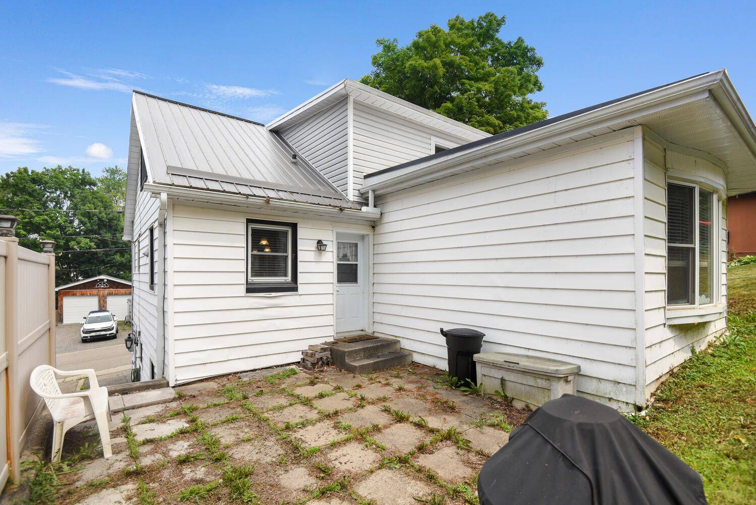 Brockville, ON K6V 5N3,16 Mccready ST