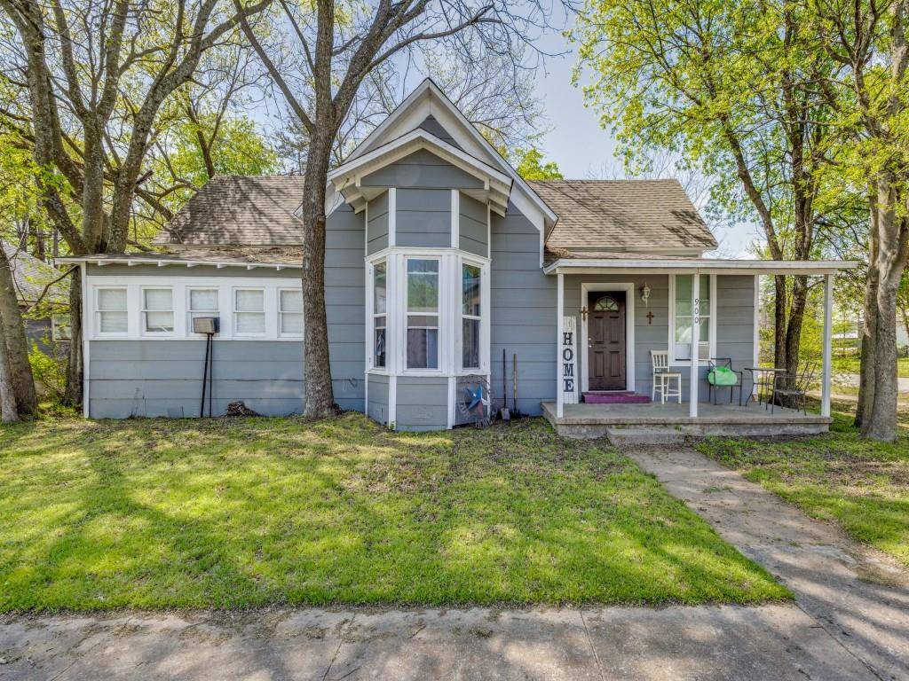 Denison, TX 75020,900 W Owings Street